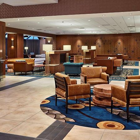 Doubletree By Hilton Hotel & Conference Centre Риджайна Экстерьер фото