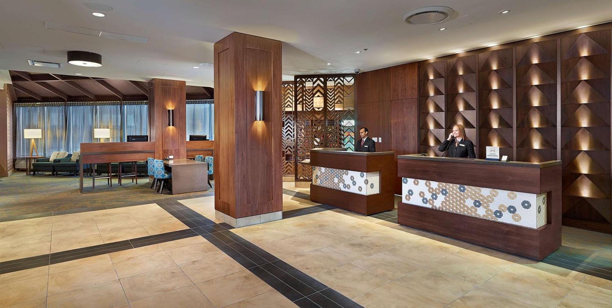 Doubletree By Hilton Hotel & Conference Centre Риджайна Экстерьер фото
